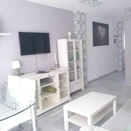 Luxhome Carihuela Apartment Torremolinos
